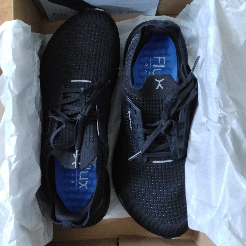 NWOT Flux Adapt Run Waterproof Sneakers - Black - M8 or W 9.5